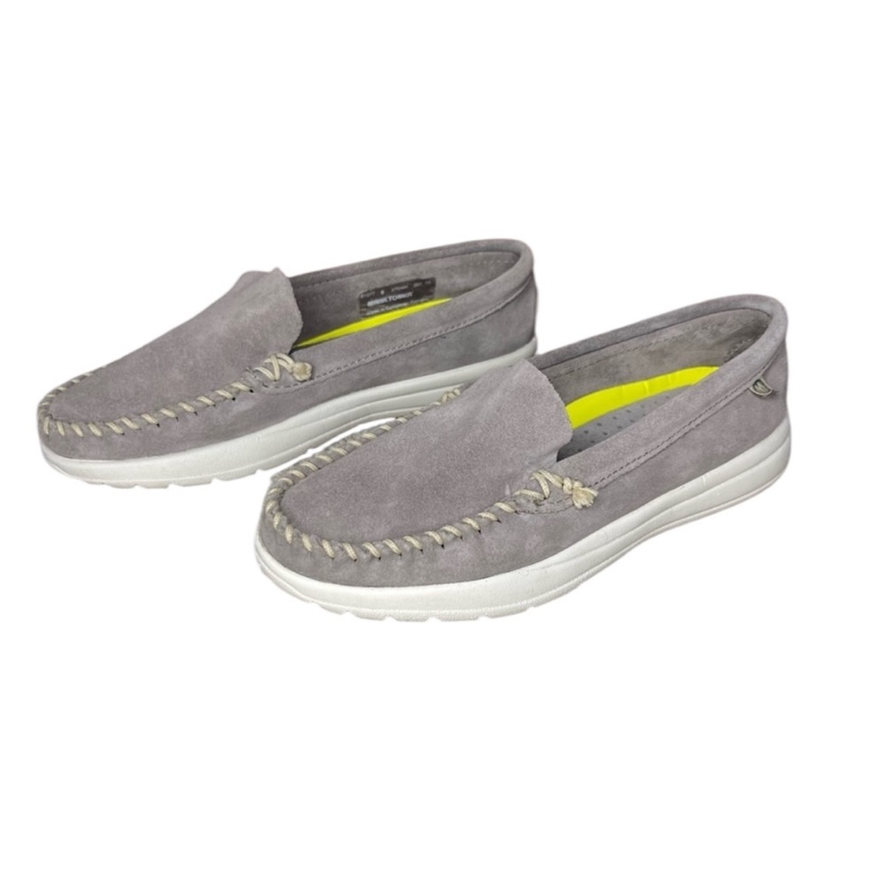 Minnetonka Discover Classic moccasins